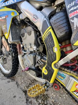 Suzuki RMZ 250 - 4