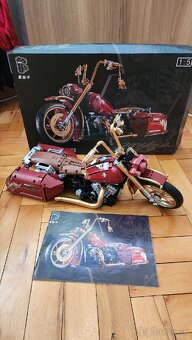Stavebnica motorka 2111 ks. – 1:5 červená - 4