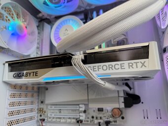 Ryzen 7 9800x3D•RTX 5070 Ti 16GB•32GB RAM, 2TB SSD•1000W - 4