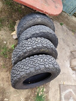 BFGoodrich All-Terrain T/A KO2 s rozmerom 215/65 R16 - 4
