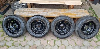 Zimné pneumatiky 185/65 R15 na plechových diskoch R15 4x108 - 4
