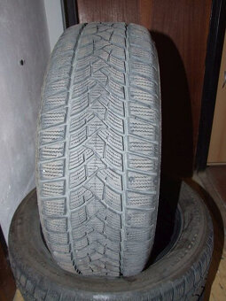 Predám zimné pneu Dunlop wintersport 5 215/60 R17 96H - 4