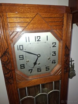 Predám funkčné starožitné štvrťbicie hodiny JUNGHANS s melod - 4