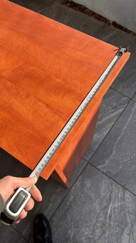 Dizajnová drevená komoda - 4