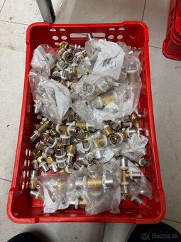 Lisovacie fitingy / tvarovky - 4