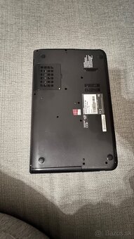 Toshiba Satellite L50-A-19N - 4