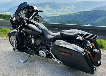 Harley Davidson street glide CVO - 4