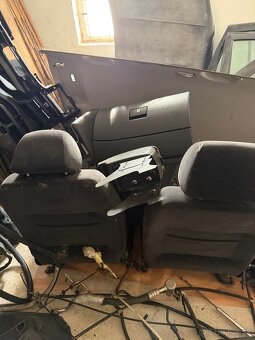 Rozpredám VW Golf 4 diely - 4