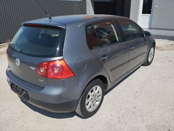 Volkswagen Golf V 1.9 TDI ROZPREDÁM - 4