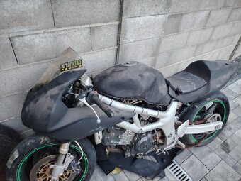 Suzuki SV650 - 4