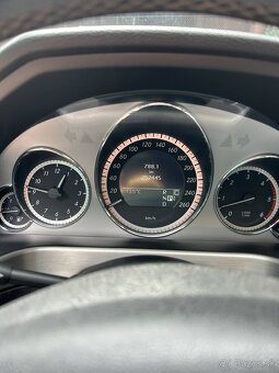 Predám Mercedes E350 CDI 4matic - 4