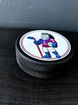 Puky z MS IIHF - 4