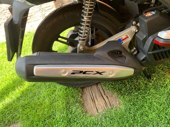 Predám Hondu PCX 125 vo vybornom stave - 4