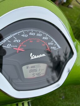 Vespa GTS super 300 - 4