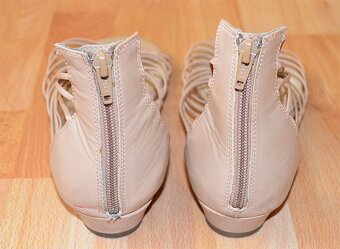 Sandale zn. New Look, vel. 41-42 za 8,50€ - 4