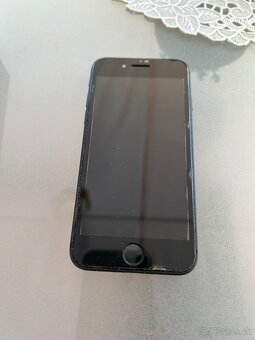 Predám Apple iPhone 8 64 GB space grey+ ochranný obal - 4
