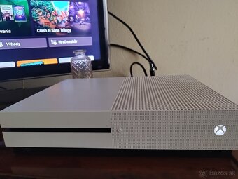 Predám Xbox one S 500gb - 4