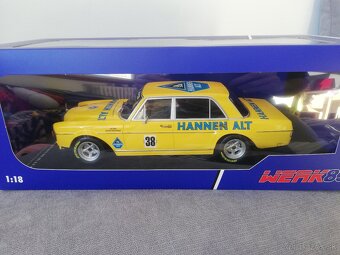 1:18 Mercedes-Benz 300 SEL 6.8   1971 - 4