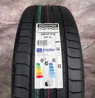 Letní top alu Bmw Performance 225/45R18 95Y - 4