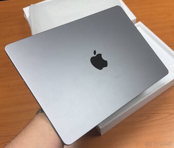 Apple MacBook Air 13 M2 8/256gb SSD - 4