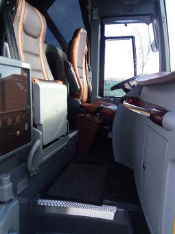 Isuzu Visigo VIP 35 míst - 4