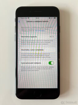 iPhone SE 2020 64GB black - 4