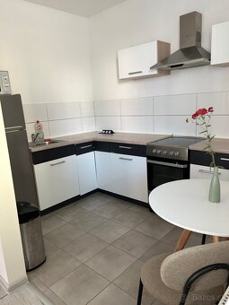 Jednoizbový byt vo Vrábľoch - sídlisko Žitava - 4