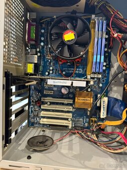 Počítač.Intel AMD ATHLON X2 Dual 2x2,30GHz. 3,5gb ram. - 4