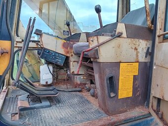 Komatsu PC180 - 4
