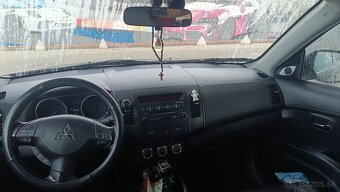 Predám Mitsubishi Outlander 2,2 D 4x4 130kW - 4