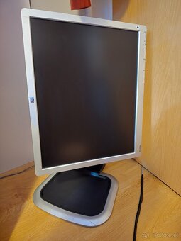 Monitor HP L1950g 19" LCD funkčný - 4