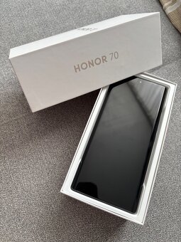 HONOR 70 – 8GB RAM / 128GB ROM – Midnight Black - 4