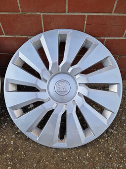 puklice skoda r16 kryty disku škoda R16 Puklice 16 - 4