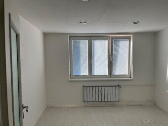 Na prenájom trojizbový byt v meste Dun.Streda - 4