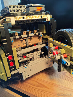 Land Rover Defender - 4