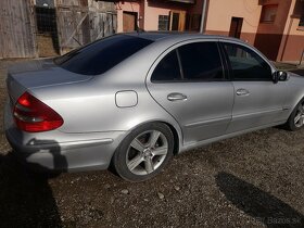 Mercedes e200 - 4