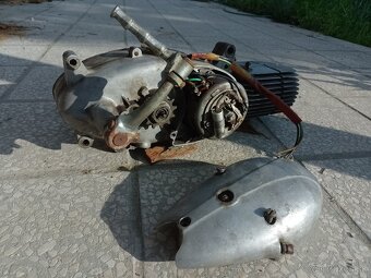 Predam motor Jawa 555 - 4