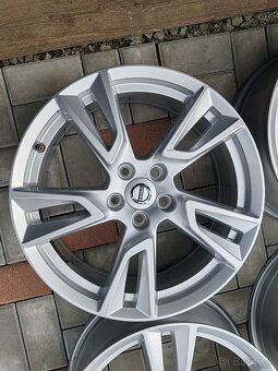 VOLVO, FORD 5X108 - 4