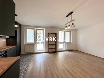 3 IZBOVÝ BYT PO KOMPLETNEJ REKON. S PARKOVACÍM MIESTOM - 4