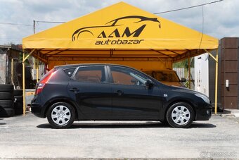 Hyundai i30 CW 1.6 CRDi -Len 142tis. KM- 116k Comfort - 4