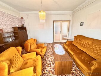 Na predaj 5 izbový dom Maňa – dve stavby, tichá lokalita - 4