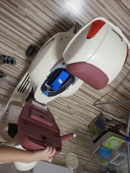 Detská elektricka motorka Peg-Pérego Vespa - 4