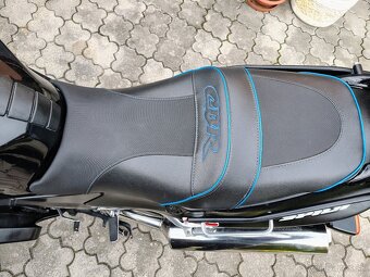 Honda CBR 1100 Blackbird - 4