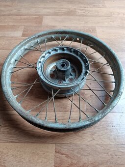 Predám zadné koleso 16"Jawa ČZ 175 - 4