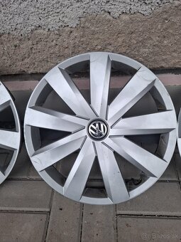 Zachovale puklice VW GROUP / Volkswagen R16. - 4