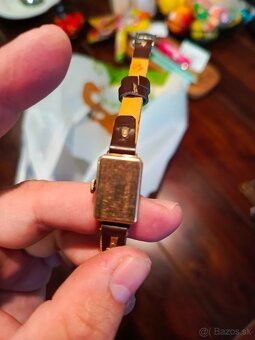 Predám zlaté dámske hodinky doxa - 4