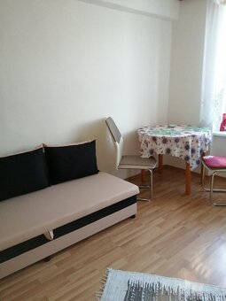 TOP PONUKA  Veľmi pekná    elegantná  nová pohovka - 4