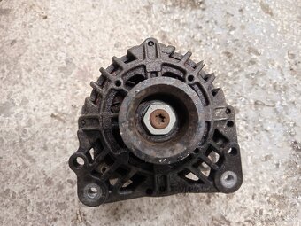 Alternátor 030 903 023 J - 4