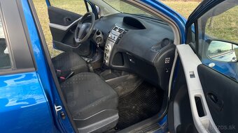 Toyota Yaris - 4