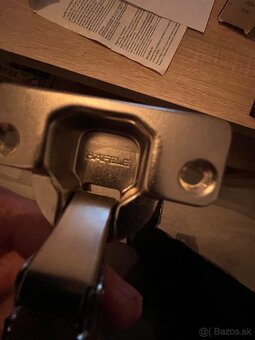 Klasické pánty do kuchynskych a šatnikovych dverí - 4